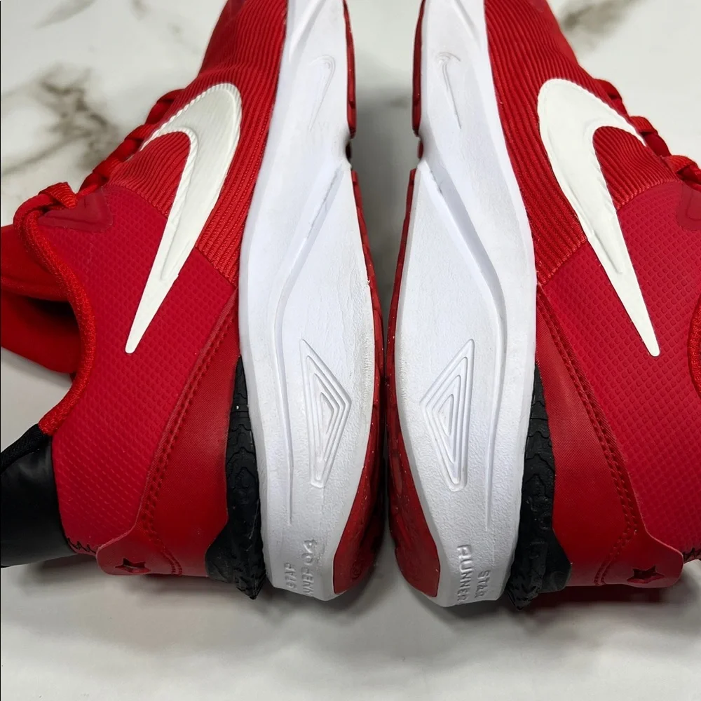 Nike red/white Star Runner shoes size 6Y